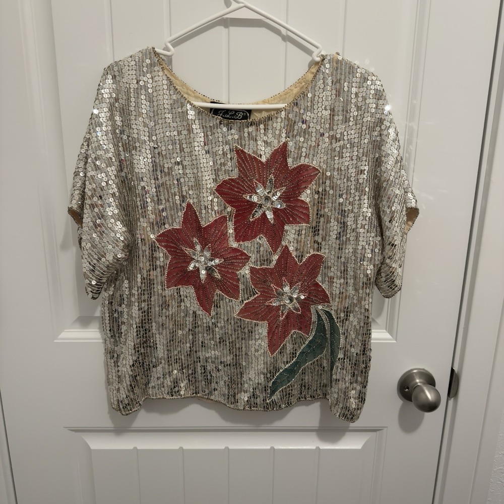 J.L.B Vintage 100% Silk Women's Sequin Top Flower Design Size‎ Medium